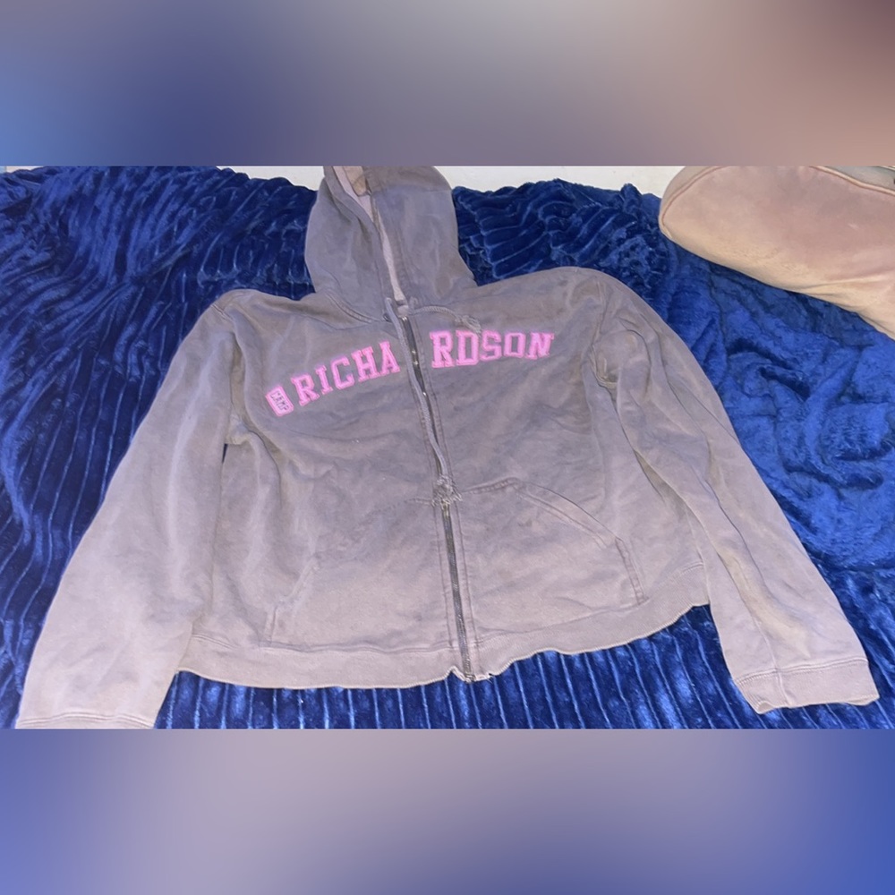 Pretty decent zip up sweater, zipper a little broken but still works
